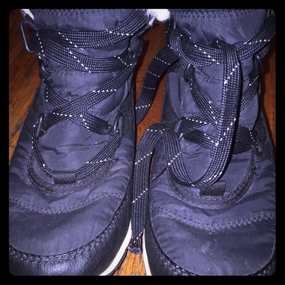 Sorel Boots kid size 4